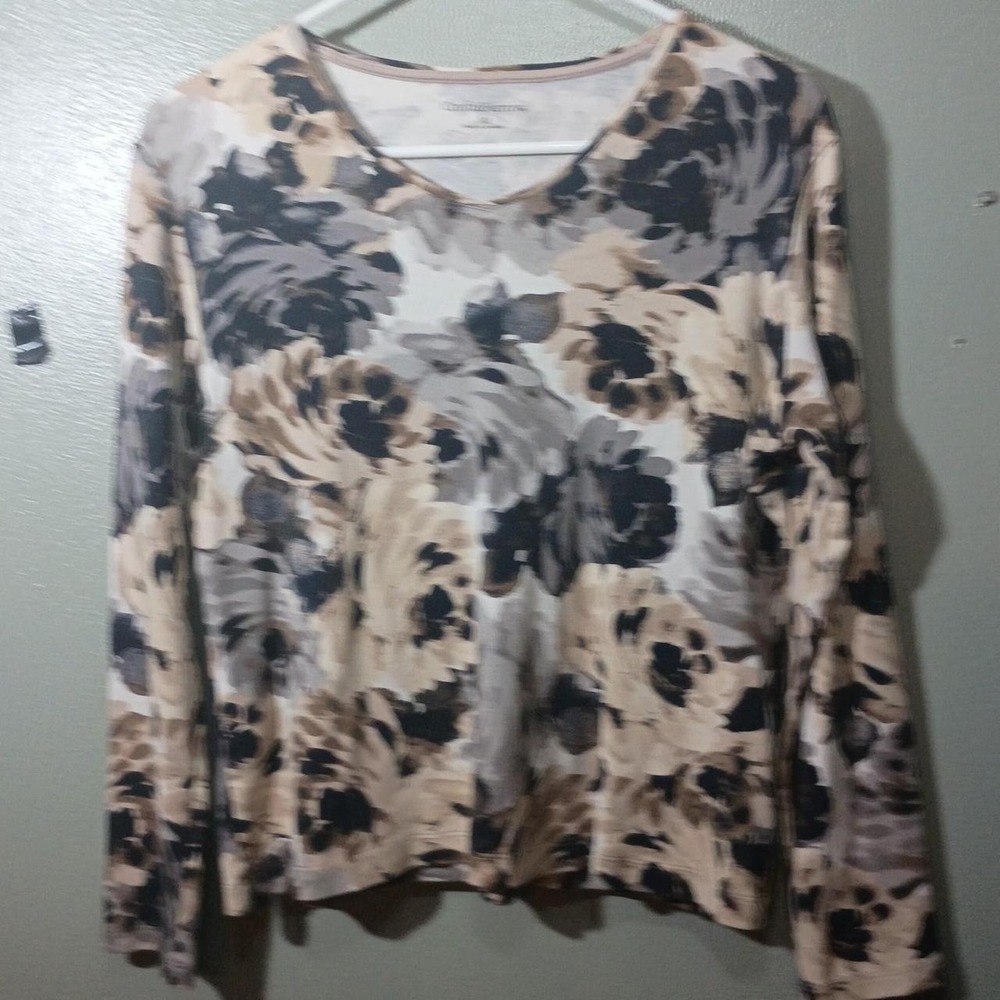 'Cotton floral long sleeve top with black, beige, and gray flowers, medium